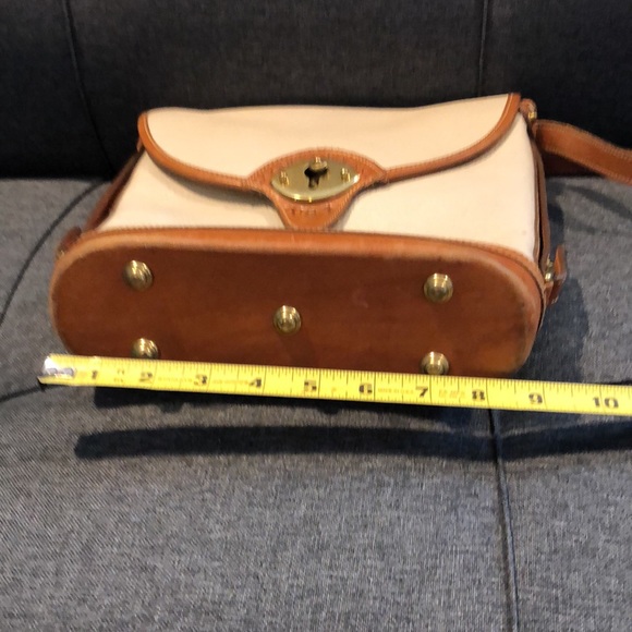 Dooney & Bourke all leather cream cross-body bag - Picture 3 of 9